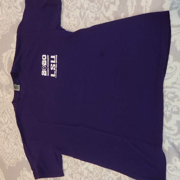 Gildan Tops - LSU National championship 2020 tee shirt in great condition!